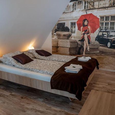 F57 - Franko Csaladi Panzio Bed & Breakfast Balatonlelle Luaran gambar