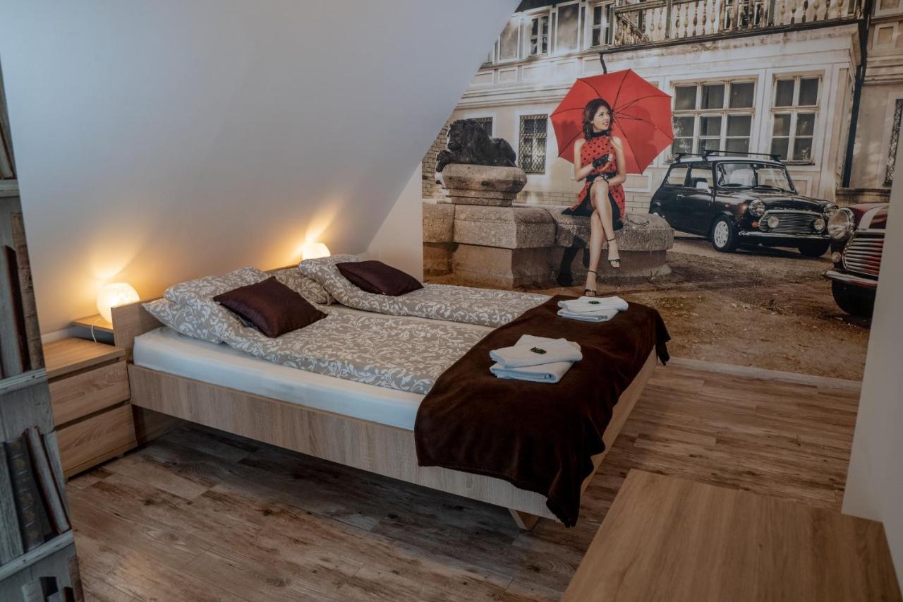 F57 - Franko Csaladi Panzio Bed & Breakfast Balatonlelle Luaran gambar