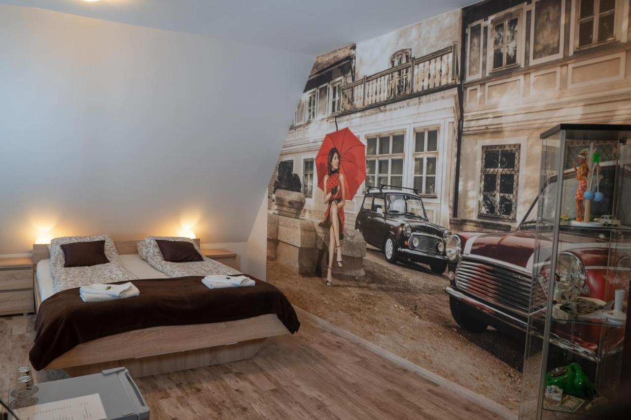 F57 - Franko Csaladi Panzio Bed & Breakfast Balatonlelle Luaran gambar