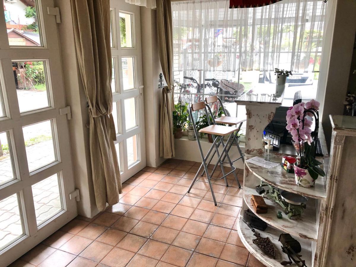 F57 - Franko Csaladi Panzio Bed & Breakfast Balatonlelle Luaran gambar