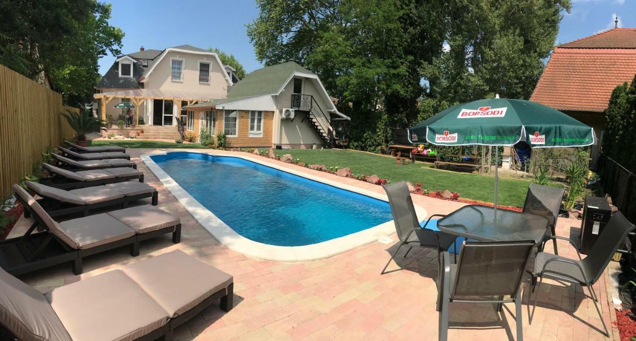 F57 - Franko Csaladi Panzio Bed & Breakfast Balatonlelle Luaran gambar